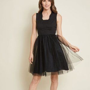 MODCLOTH Proud Posture Fit & Flare Tulle Dress M